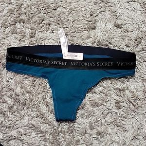 New w tags VS thong small